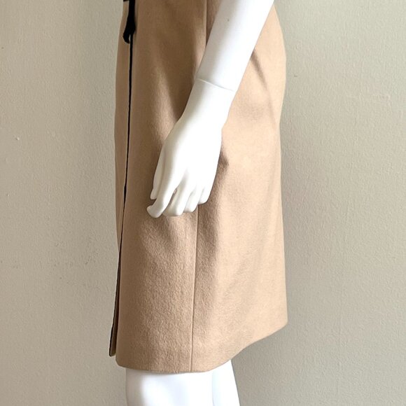 Vintage C2000s ANN TAYLOR Loft, Camel Tan Wool Blend Skirt, Velvet Trim, 8 - Picture 2 of 6
